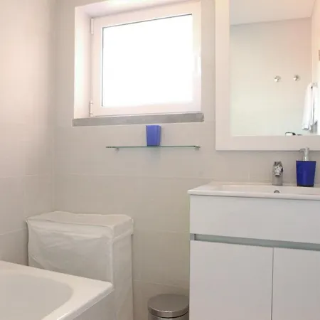 Fashionable And Modern - * Cascais