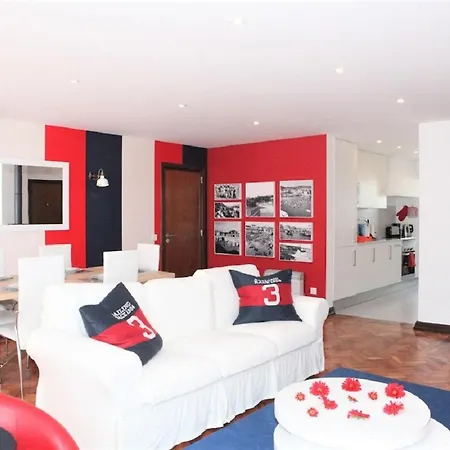 Fashionable And Modern - Cascais